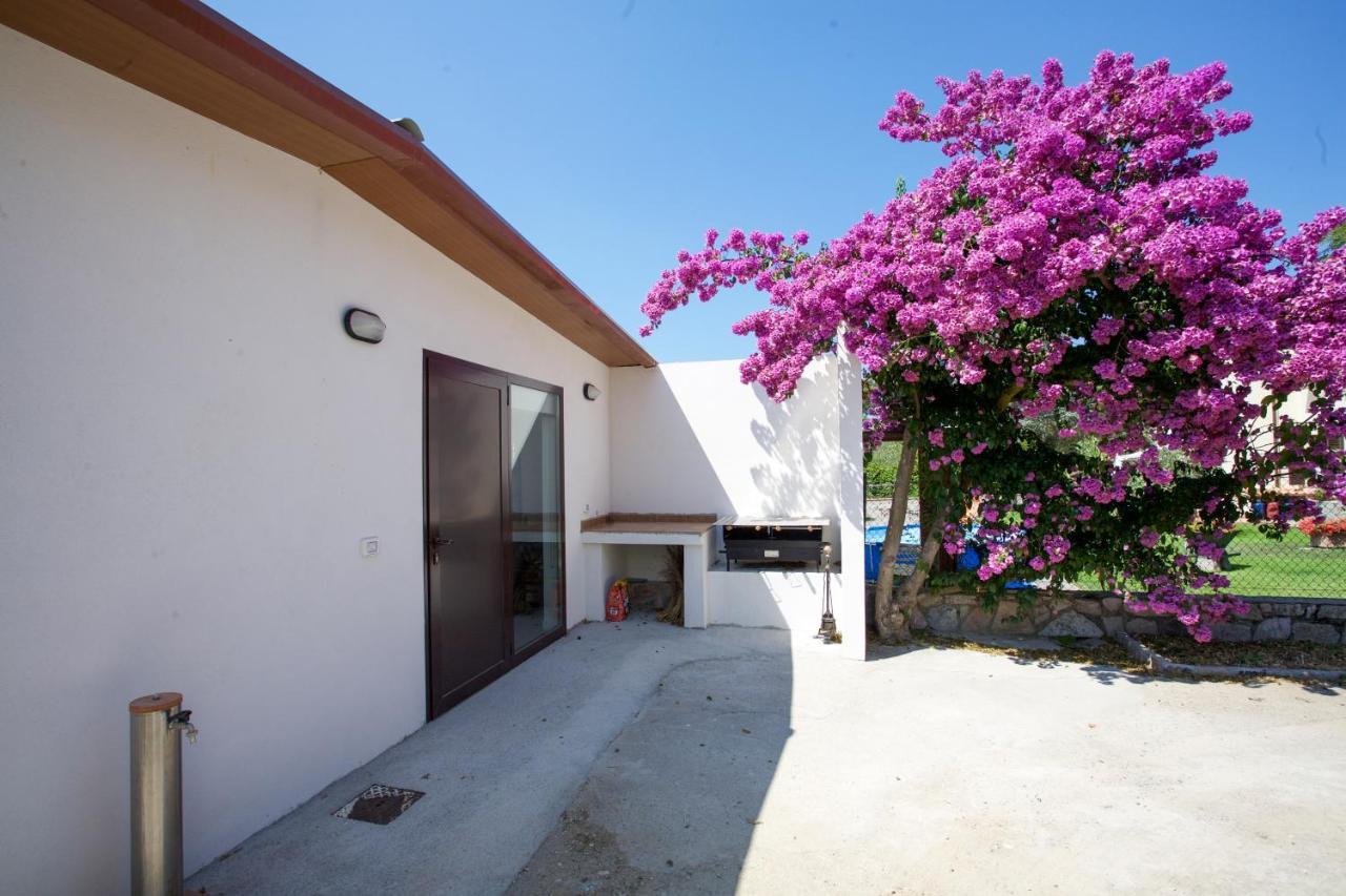 Villa Leo Портоферайо Екстериор снимка