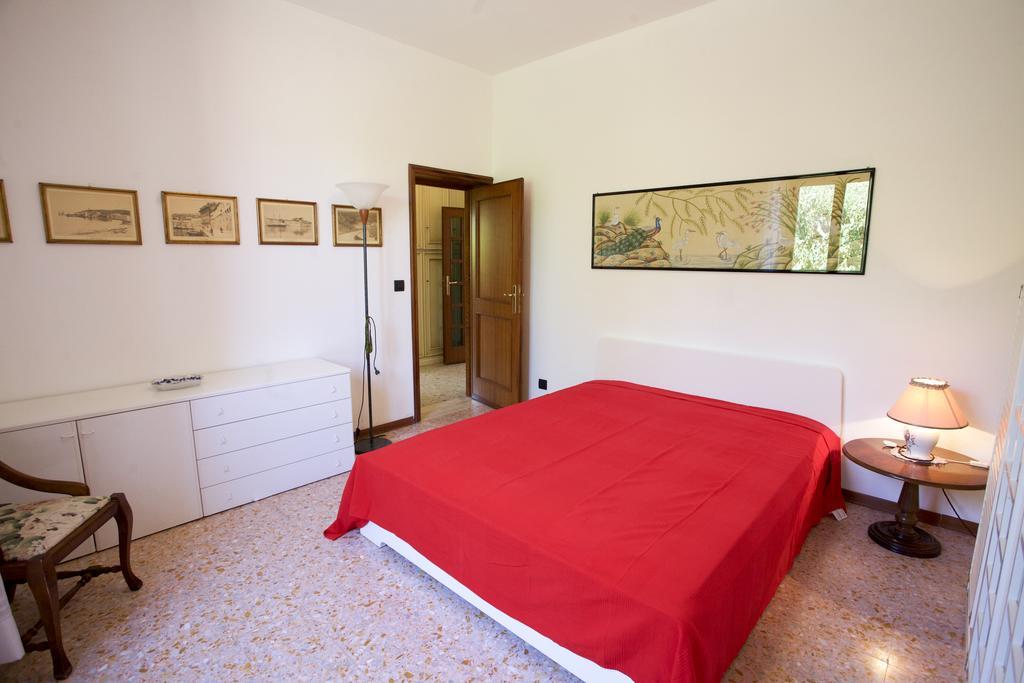 Villa Leo Портоферайо Стая снимка